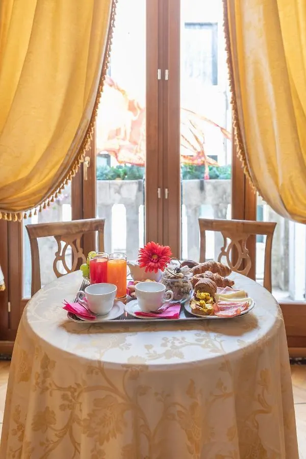 Dimora Al Doge Beato Vista Canale Bed & Breakfast