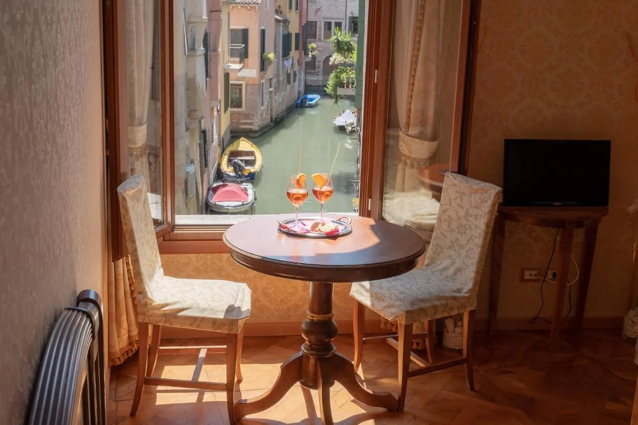 Dimora Al Doge Beato Vista Canale Benátky Itálie
