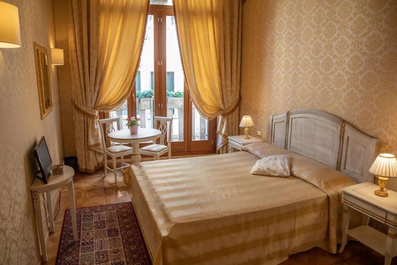 ** Bed & Breakfast Dimora Al Doge Beato Vista Canale Italy